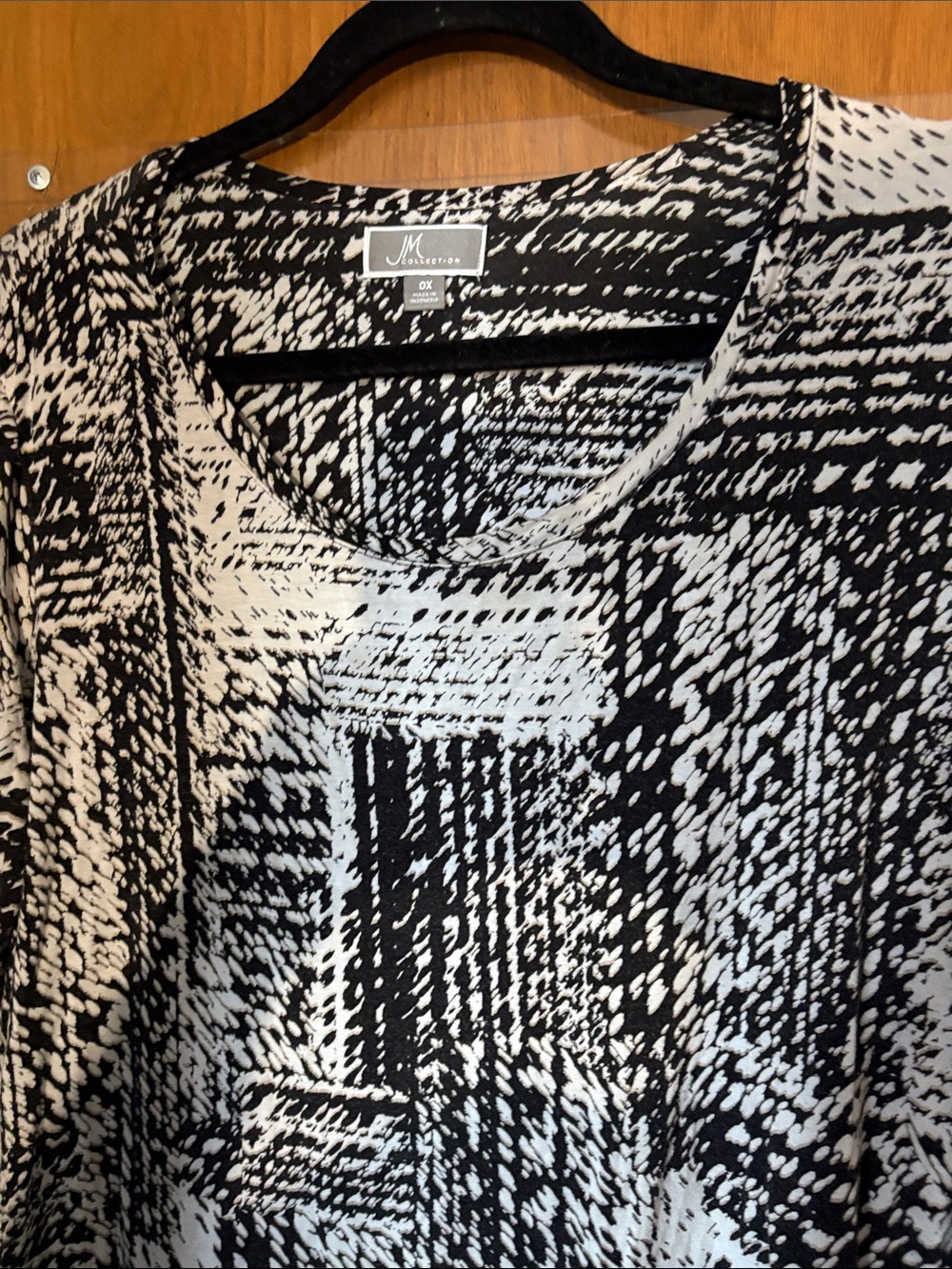 JM Collection Black & White Patterned Top - Picture 5 of 6
